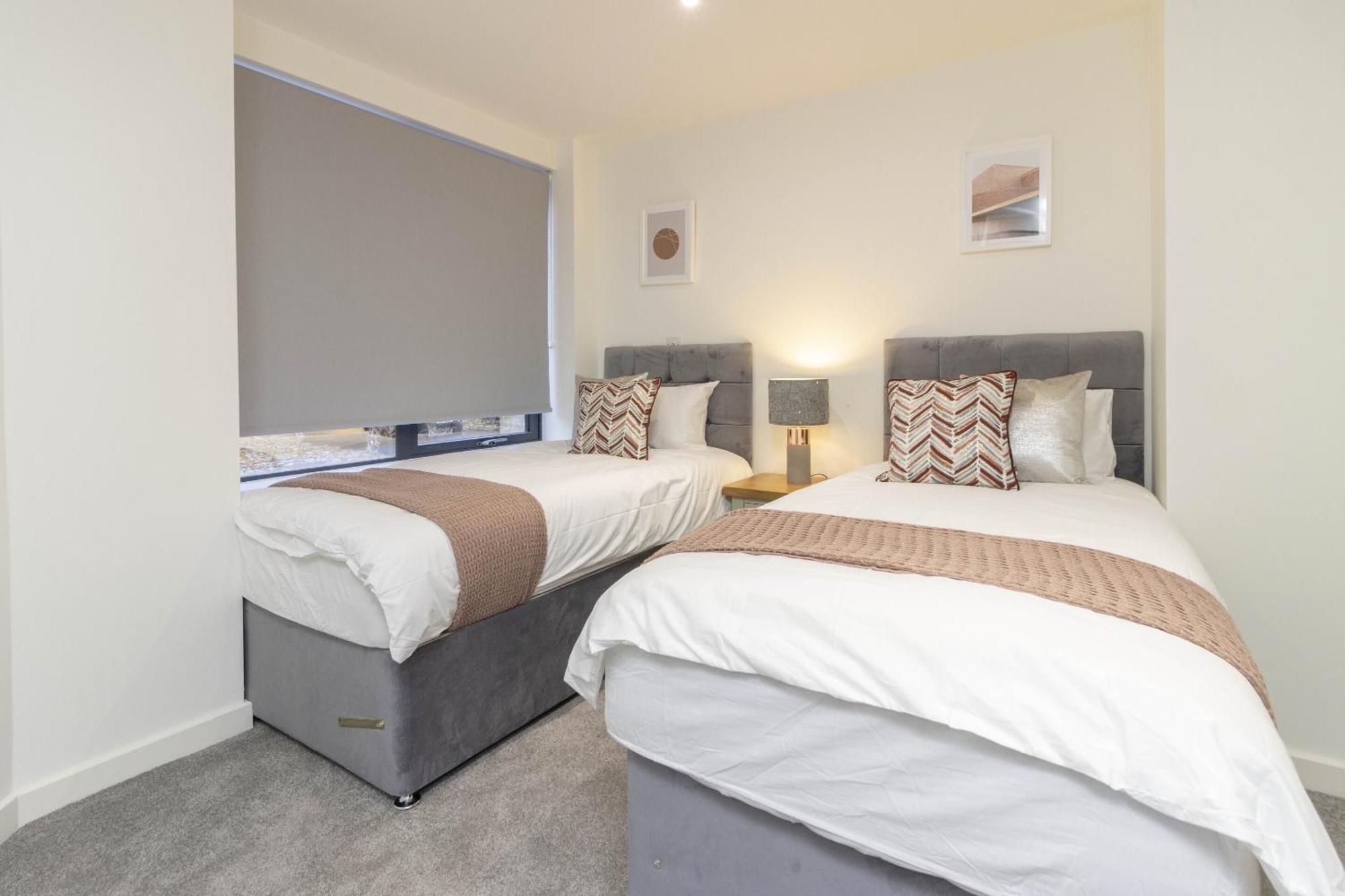 Linacre 1&2 - One And Two Bed Flat Behind The Cathedral With Free Parking And Fast Wifi Apartamento Exeter Quarto foto