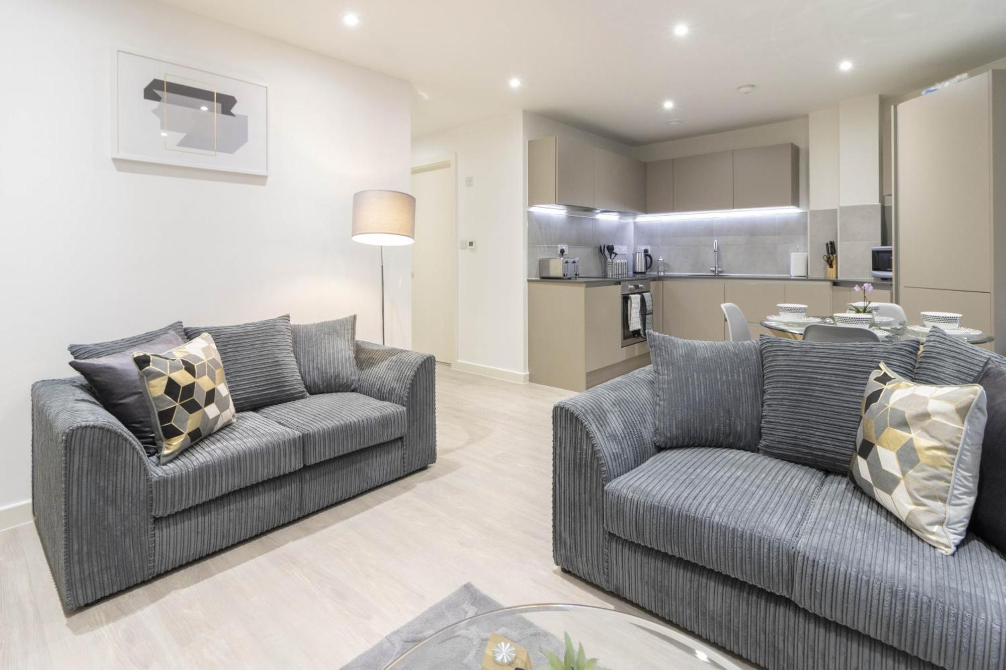 Linacre 1&2 - One And Two Bed Flat Behind The Cathedral With Free Parking And Fast Wifi Apartamento Exeter Quarto foto